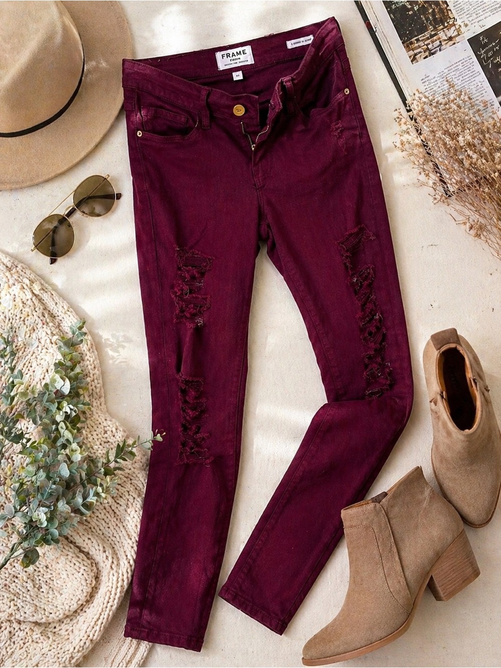 FRAME Le Skinny de Jeanne Cranberry Wine Distressed Jeans 25 Premium Denim